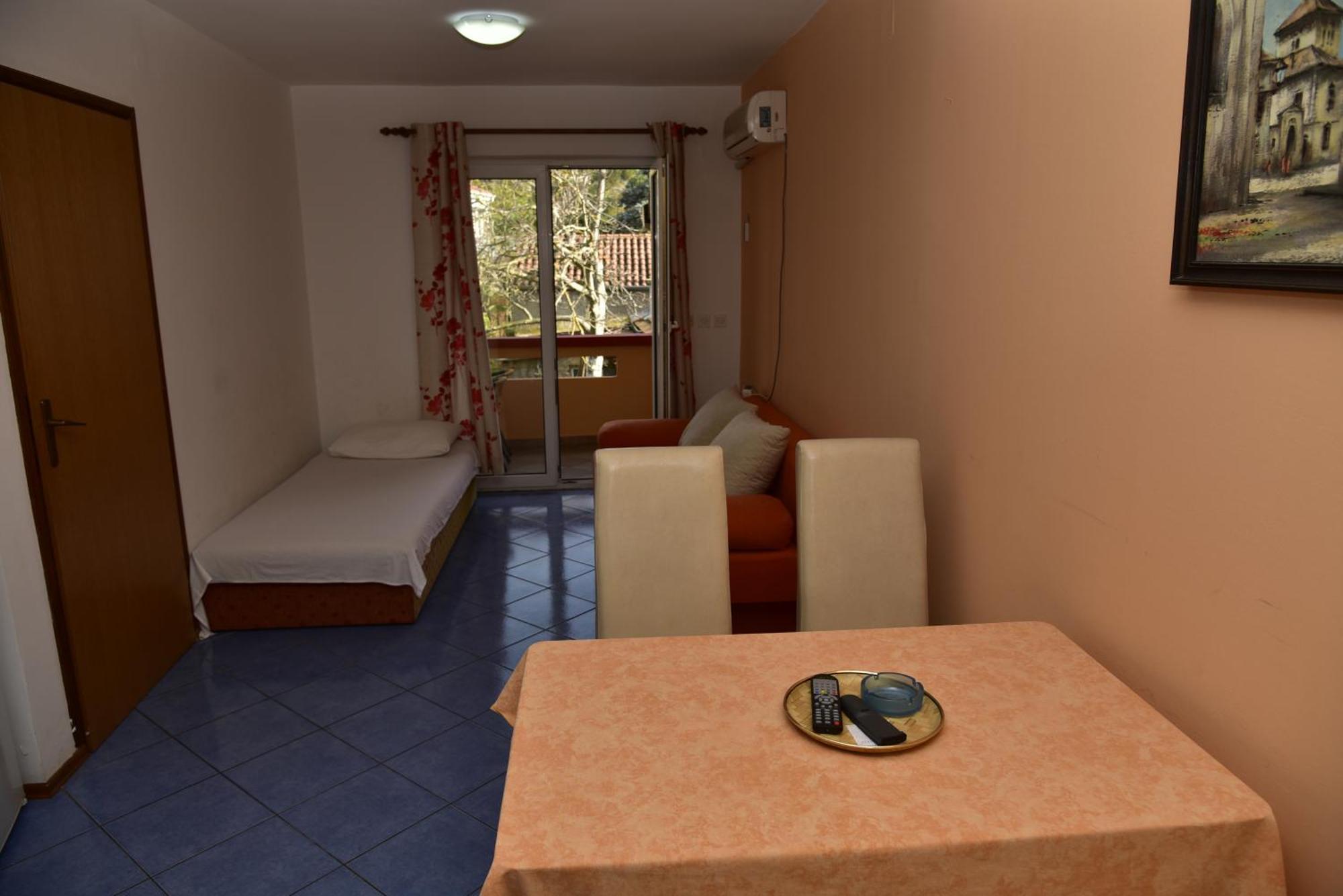 Ivka Apartment