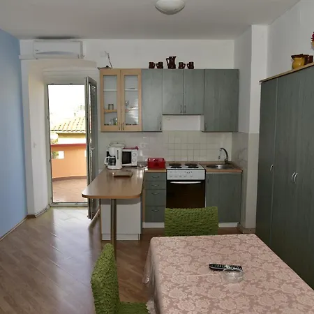 Apartments Ivka Malinska Exterior photo